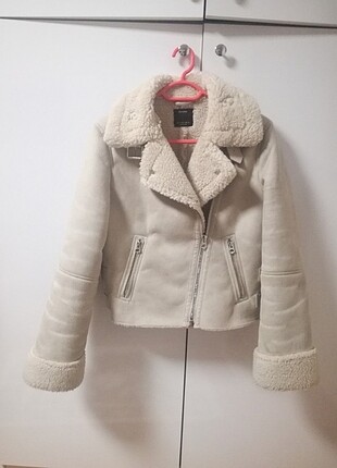 Bershka taş rengi kemerli mont