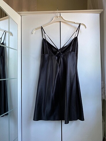 Zara Siyah saten elbise