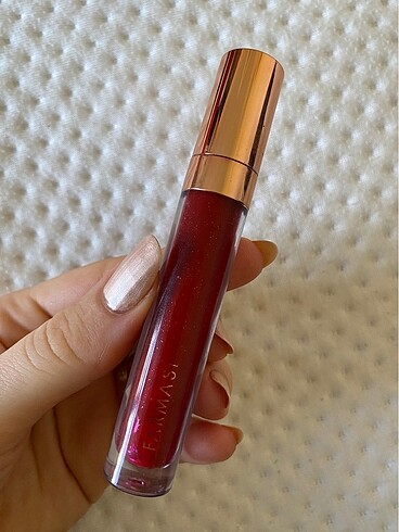 Farması kırmızı lipgloss