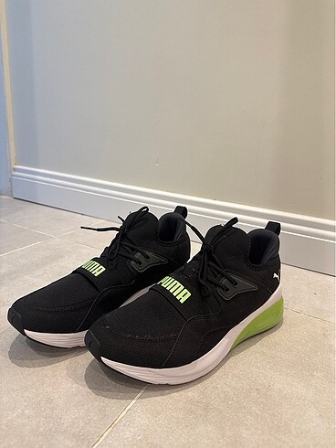 41 Beden siyah Renk Puma spor ayakkabı
