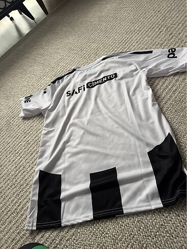 s Beden siyah Renk BJK imzalı forma S