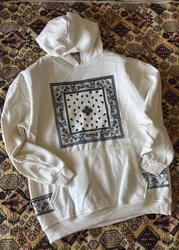 Bohem Desenli Kapüşonlu Beyaz Sweatshirt
