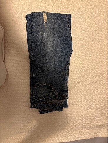YIRTIK JEANS
