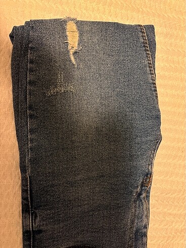 Diğer YIRTIK JEANS