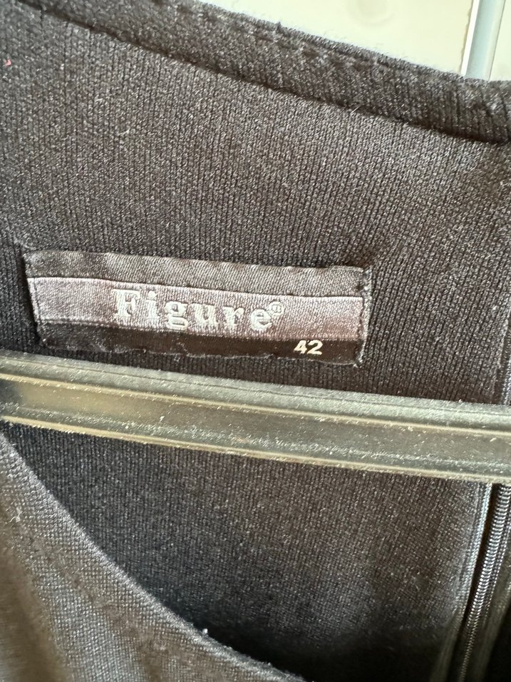 Siyah Piliseli Midi Kadın Triko Elbise - Görsel 4