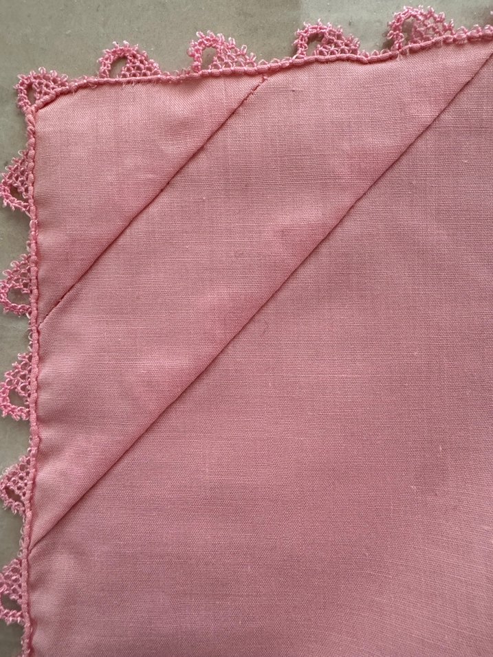 Pembe Düz Masa Örtüsü ve Peçete Seti - Görsel 3