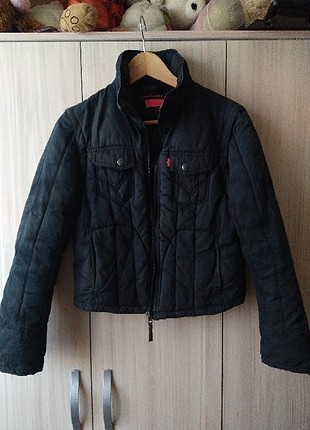 Levi's Mont