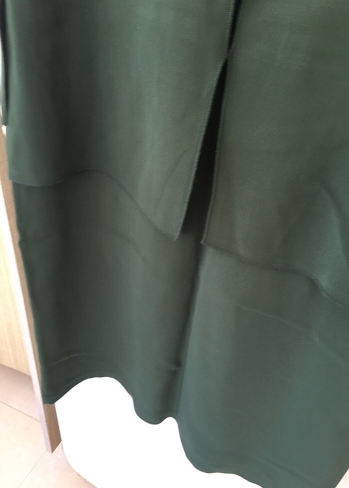 Yeşil kolsuz gece elbisesi - Görsel 4