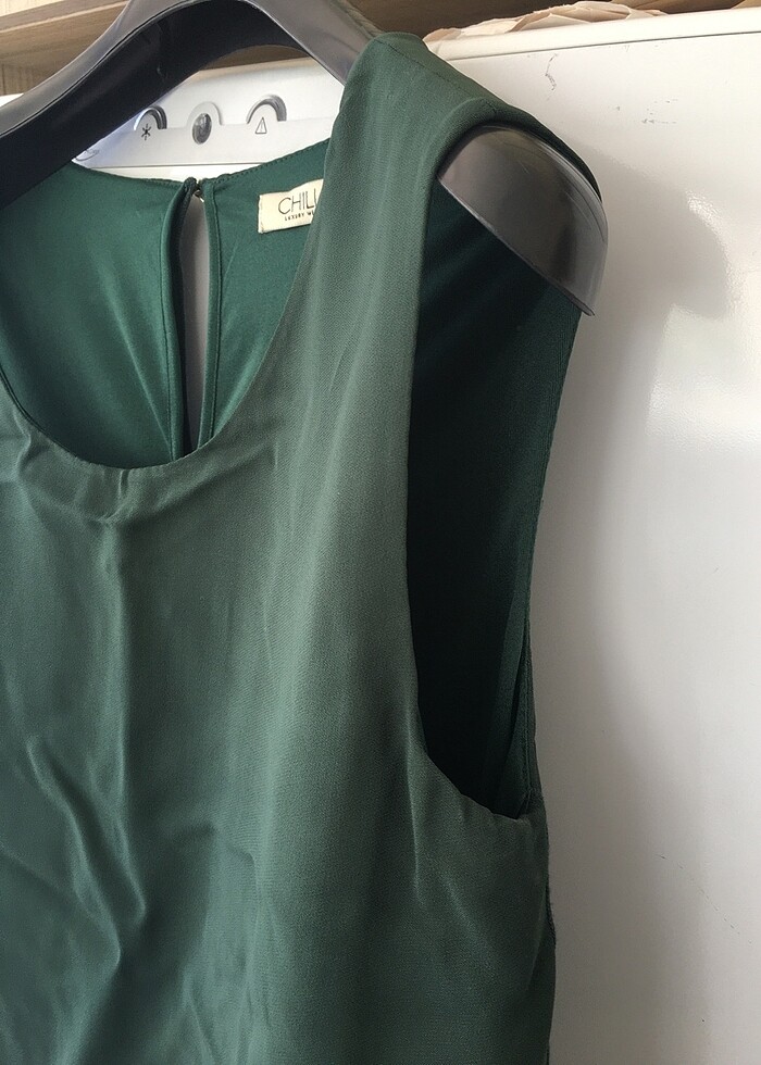 Yeşil kolsuz gece elbisesi - Görsel 3