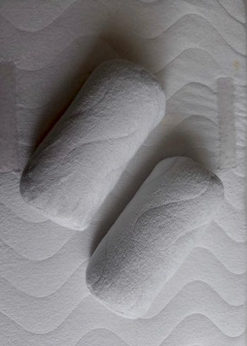 Reflü yatağı Beyaz Dalga Desenli Yatak Koruyucu - Görsel 2