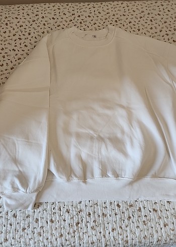 Kadın Beyaz Basic Uzun Kollu Sweatshirt