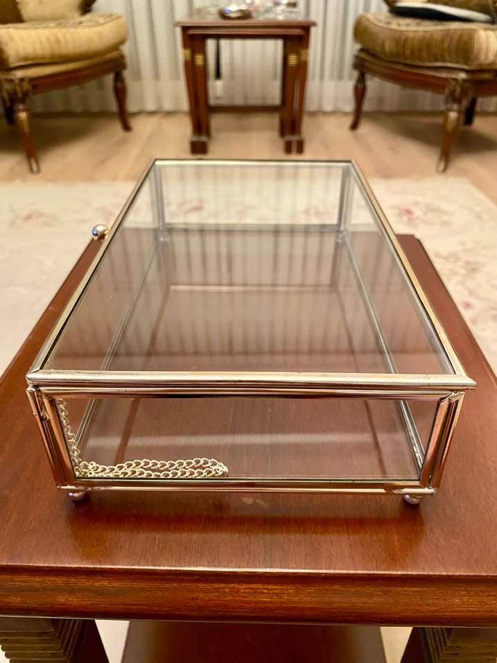 Parlak Altın Renkli Makyaj Organizer Kutusu - Görsel 5