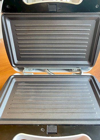 Homend Beyaz Sandviç ve Tost Makinesi - Görsel 6