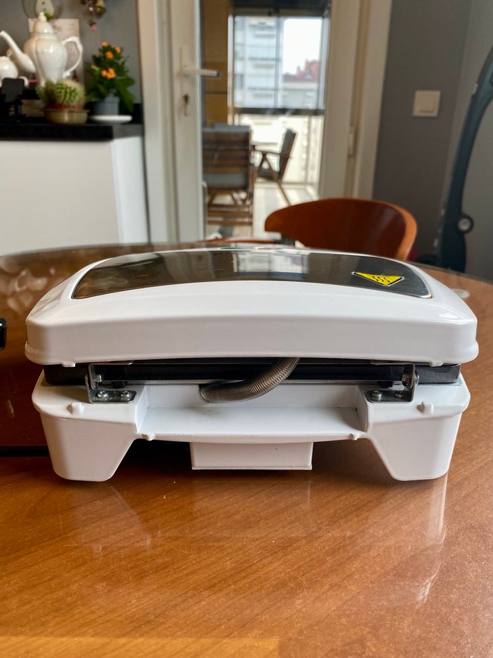 Homend Beyaz Sandviç ve Tost Makinesi - Görsel 3