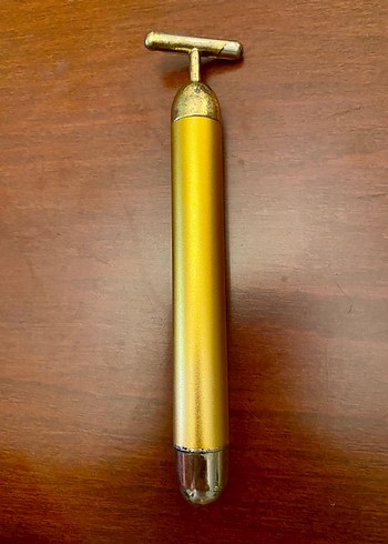 Titreşimli yüz masajı ve yüz temizleme cihazı. - Görsel 2