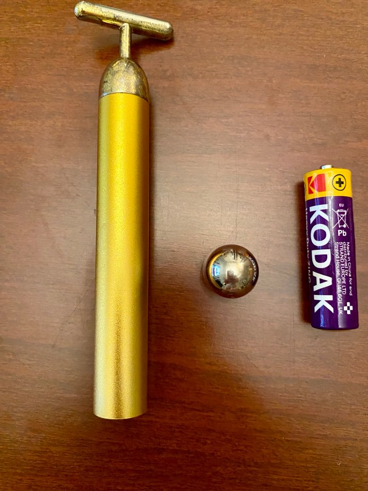 Titreşimli yüz masajı ve yüz temizleme cihazı. - Görsel 3