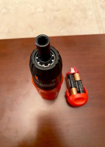 Black & Decker Turuncu Pilli Tornavida - Görsel 4