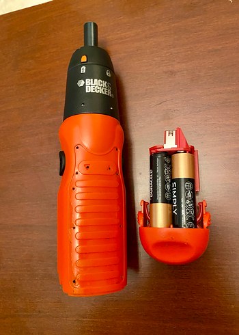 Black & Decker Turuncu Pilli Tornavida - Görsel 3