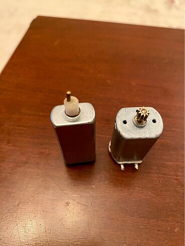 Beden Renk BRAUN 1,5 VOLT PİL MOTORU