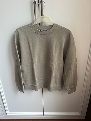 zara sweatshirt