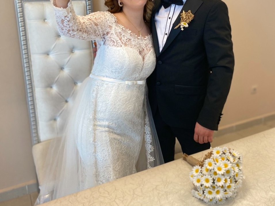 Dantel Detaylı Uzun Kollu Prenses Gelinlik - Görsel 2