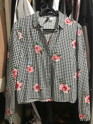 H&M Gül Desenli Gömlek