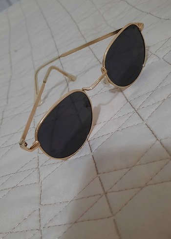 Gold Çerçeve Kadın Güneş Gözlüğü