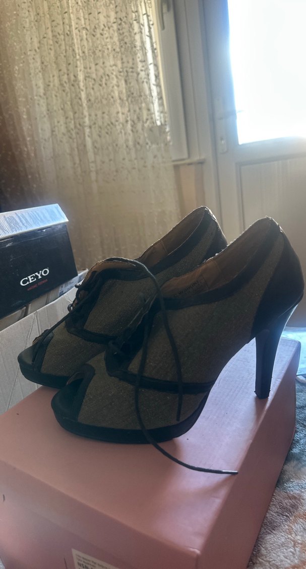 Gri Kemerli Kadın Günlük Platform Topuklu Ayakkabı - Görsel 2