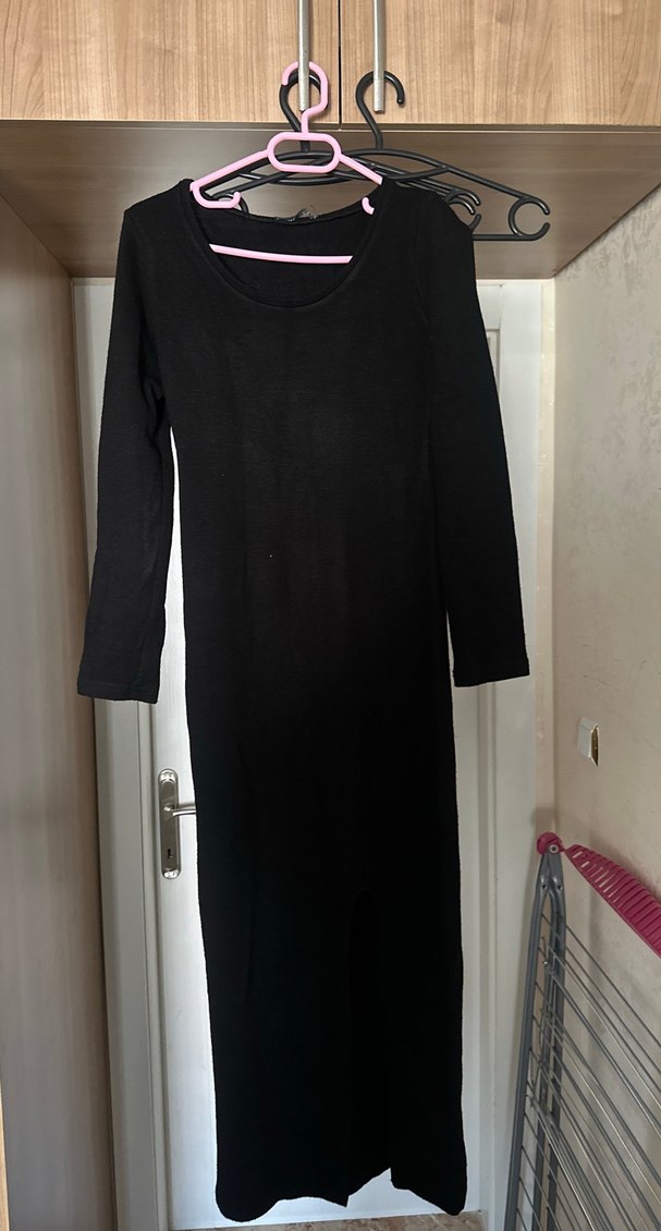 Siyah V Yaka Uzun Kollu Midi Elbise - Görsel 2