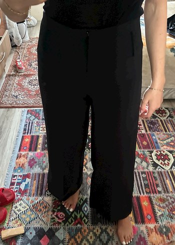 Kadın Siyah Midi Kumaş Pantolon