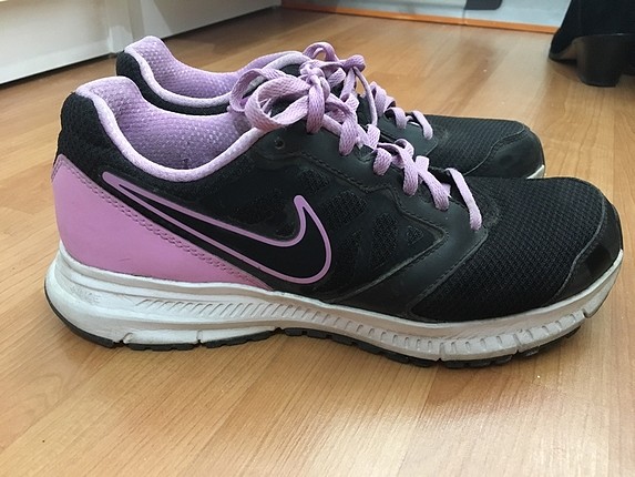 mor nike ayakkabı