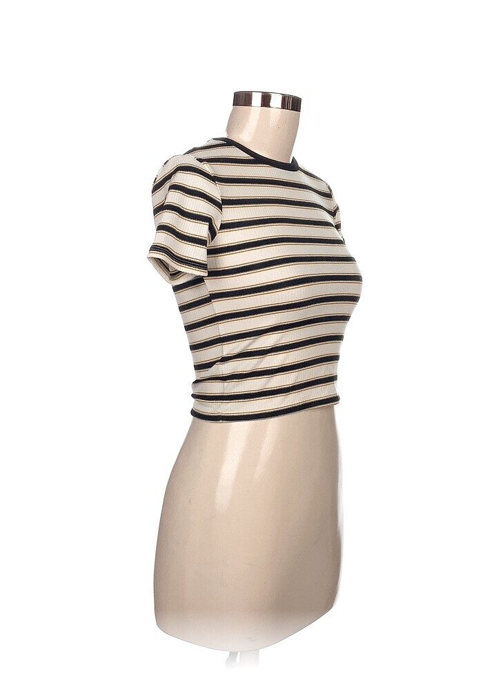 LC Waikiki T-shirt %70 İndirimli. - Görsel 2