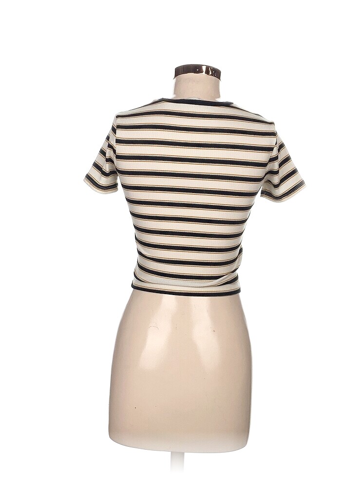 LC Waikiki T-shirt %70 İndirimli. - Görsel 3