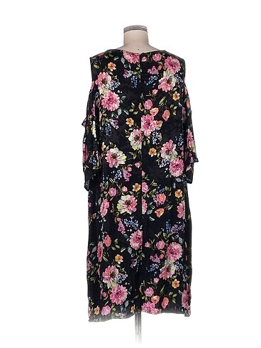 xl Beden LC Waikiki Kısa Elbise %70 İndirimli.