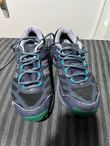 Adidas spor ayakkabı
