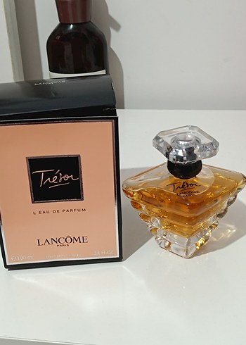 Lancome Tresor Kadın Parfümü 30 ml - Görsel 2