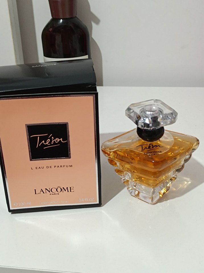 Lancome Tresor Kadın Parfümü 30 ml - Görsel 2