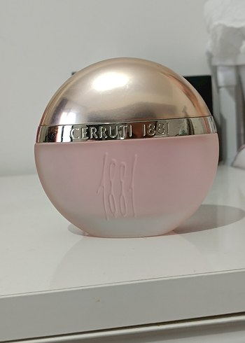 Cerruti 1881 Cerruti 1881 Kadın Parfümü
