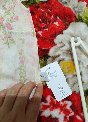 H&M Ürün sıfır etiketli. Pamuk kumaş.