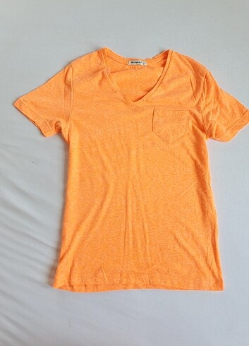 Orange tshirt