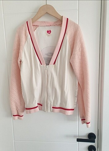 Pembe kedili hırka