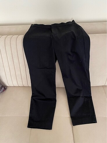 42 Beden Siyah pantolon