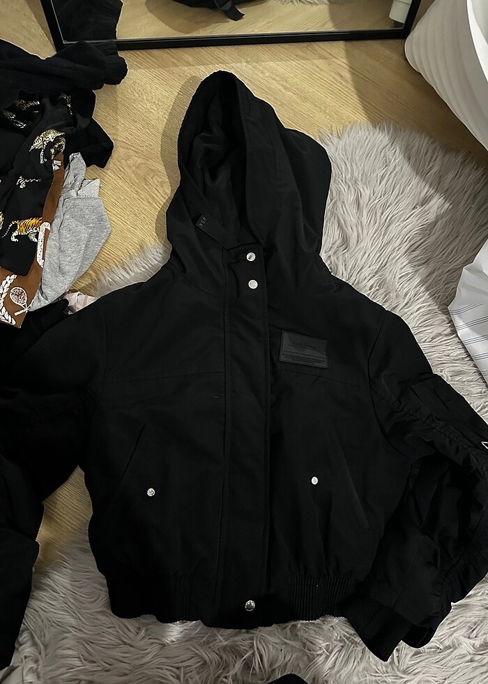 Bershka 3 defa giyilmiş mont - Görsel 2