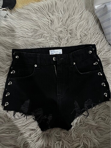 xs Beden Bershka jeans şort