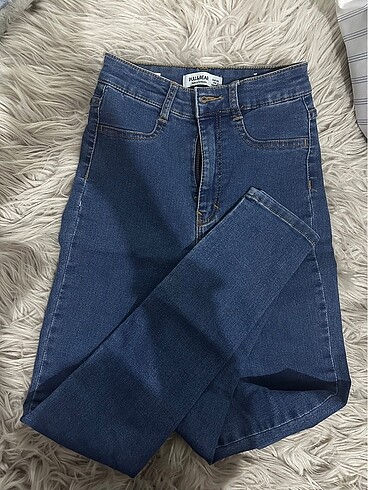 Pull and Bear Pull and bear jenas