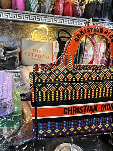 Christian Louboutin DİOR RENKLİ KUTU ÇANTA
