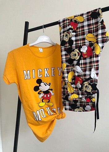 Mickey Mouse ve Nutella pijama takımı ???? 