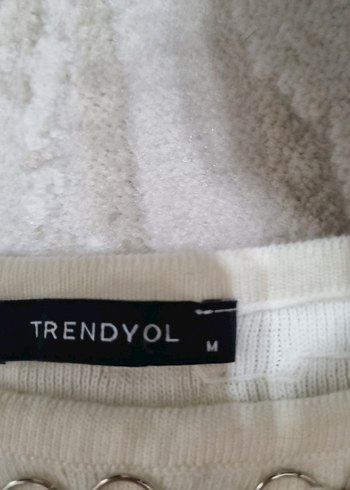 Zincir Detaylı Beyaz Kadın Triko Kazak - Görsel 2