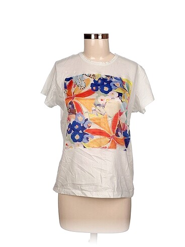 Zara T-shirt %70 İndirimli.