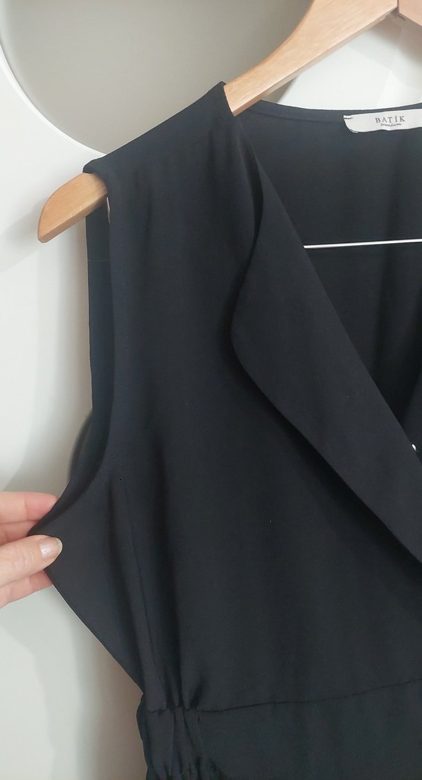 Düğmeli Siyah Kolsuz Kadın Klasik elbise - Görsel 3